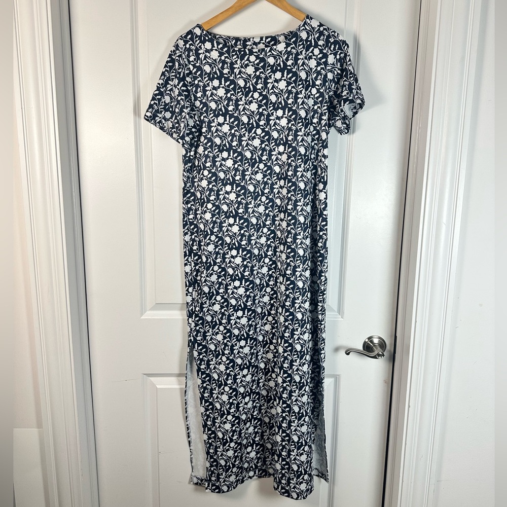 Dudley Stephens Navy and White Floral Dress EUC worn twice - Picture 3 of 9